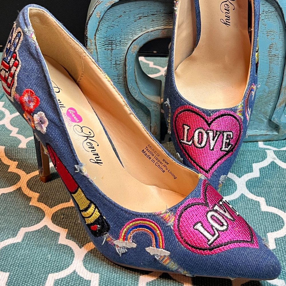 Penny loves Kenny America Pumps - Picture 2 of 7